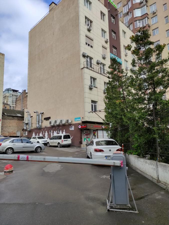 The Hostel Жд Вокзал Центр Kiev Exterior foto